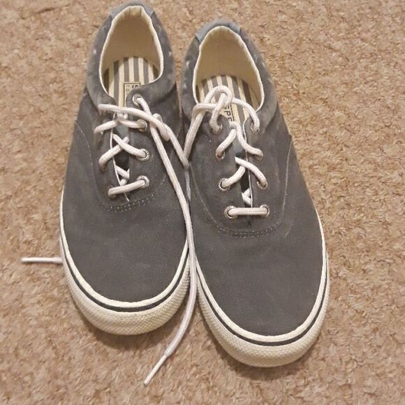Sperry Top-siders (slightly faded on tops both) - Picture 1 of 7